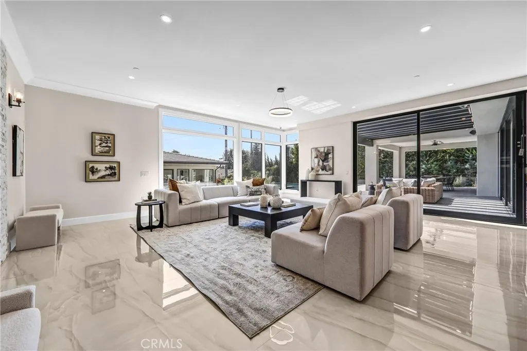 330 Arbolada Drive, Arcadia, California 91006 home-pic-8